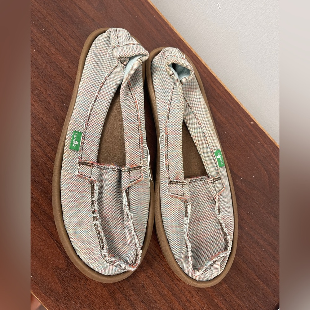 Sanuk Tan and Green Slippers Comfortable Casual Footwear